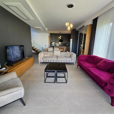 Villa Ayayorgi Sueper Havuzlu Yeni *