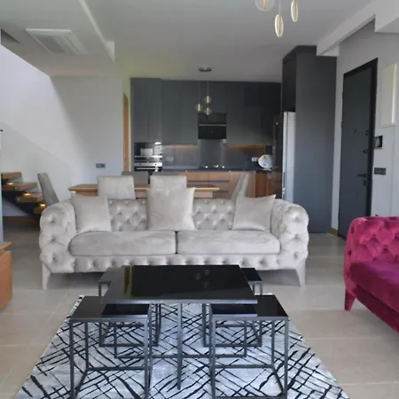 빌라 Ayayorgi Sueper Havuzlu Yeni Çeşme