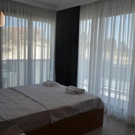 Villa Ayayorgi Sueper Havuzlu Yeni Çeşme