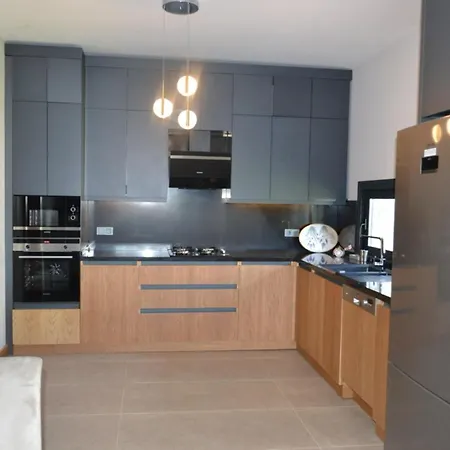 Ayayorgi Sueper Havuzlu Yeni * Çeşme