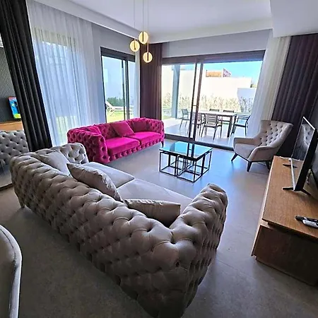 Ayayorgi Sueper Havuzlu Yeni 别墅 Çeşme